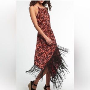Fun and flattering women’s dress with fringe edge
Size Small